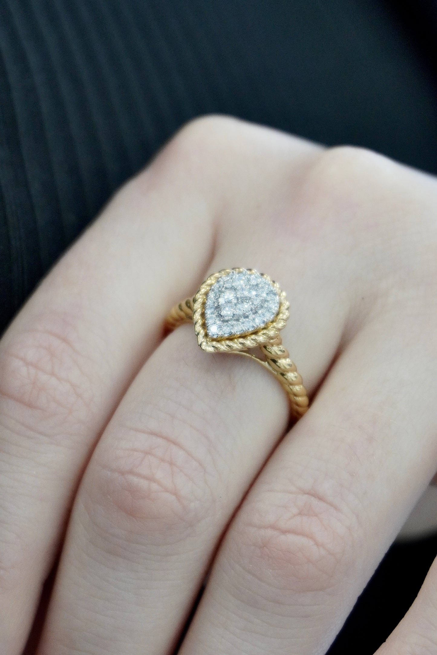 Daisy Ring with diamonds